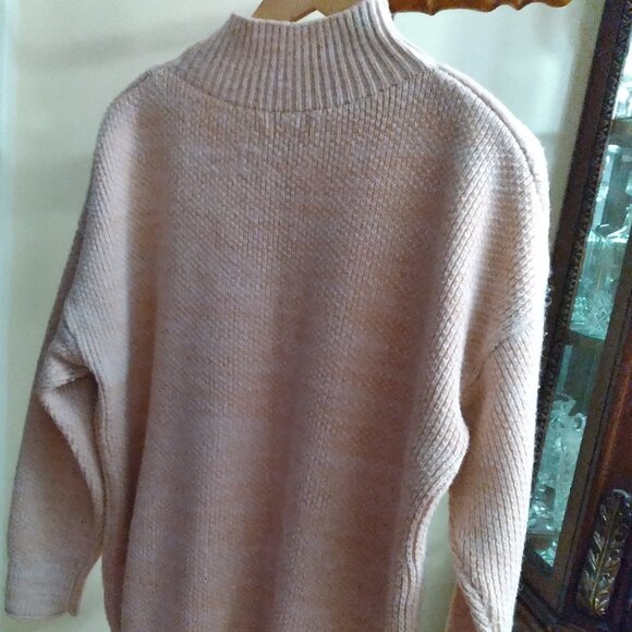 Host Pick ~~~Amazing color sweater, Calvin Klein,  Size - XL - Picture 3 of 5